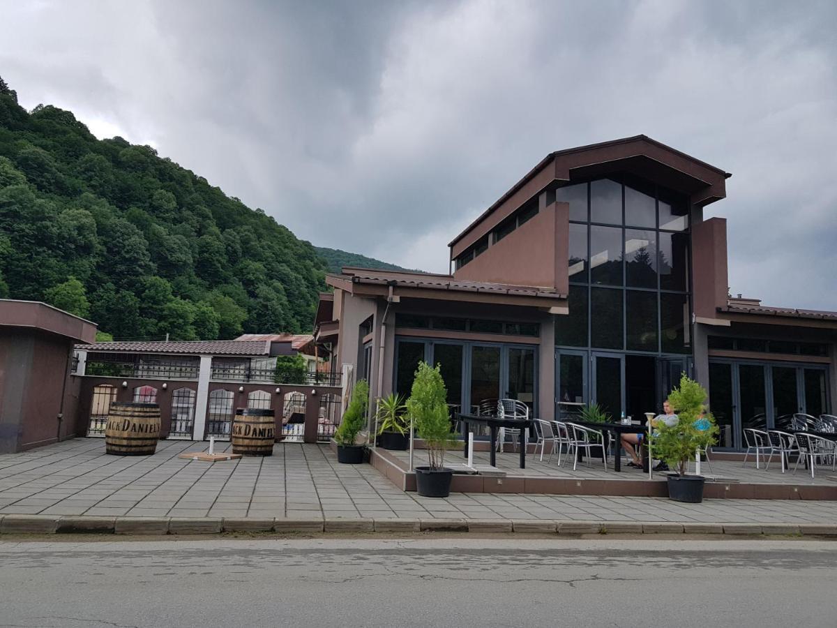 Мечтаната Селска Къща На Реката Със Семейство И Приятели! Ribarița Exterior foto